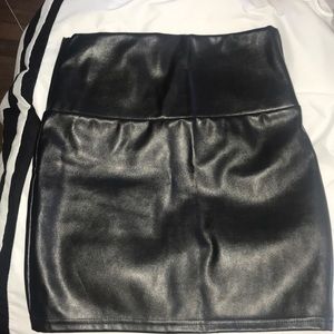 leather skirt